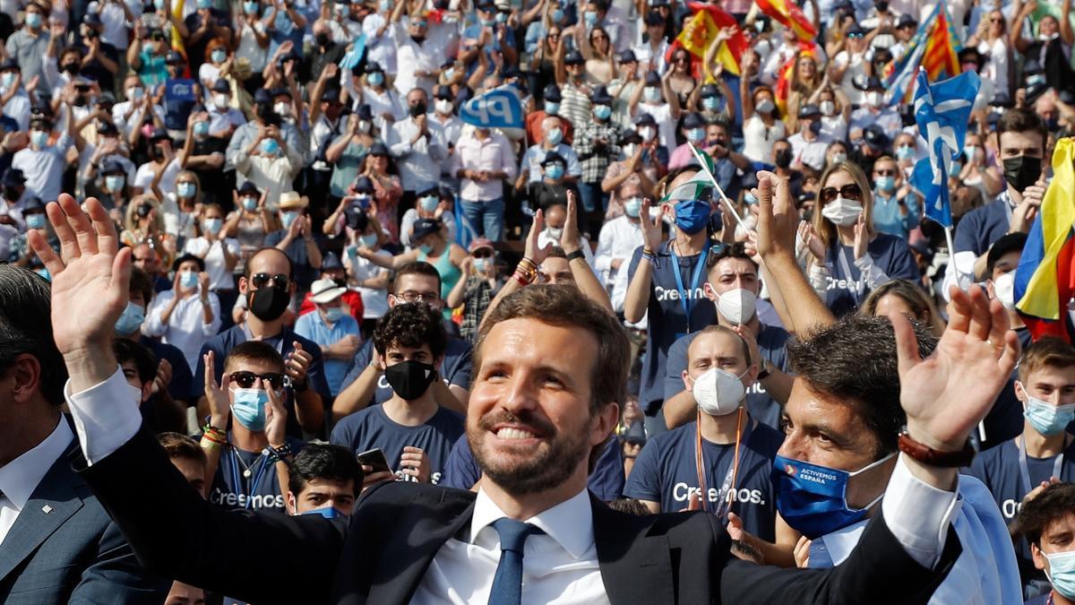 Casado y Mazón en el cierre de la convención nacional PP