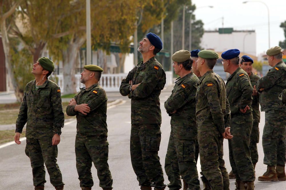 El Rey Felipe VI sigue desde Alicante varias maniobras del Mando de Operaciones Especiales