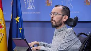 El portavoz de Unidas Podemos en el Congreso de los Diputados, Pablo Echenique, durante una rueda de prensa, en el Congreso de los Diputados, a 9 de diciembre de 2022, en Madrid (España).