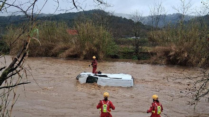 Localizado el cadáver del hombre al que se buscaba desde hace tres días en un río de Barcelona