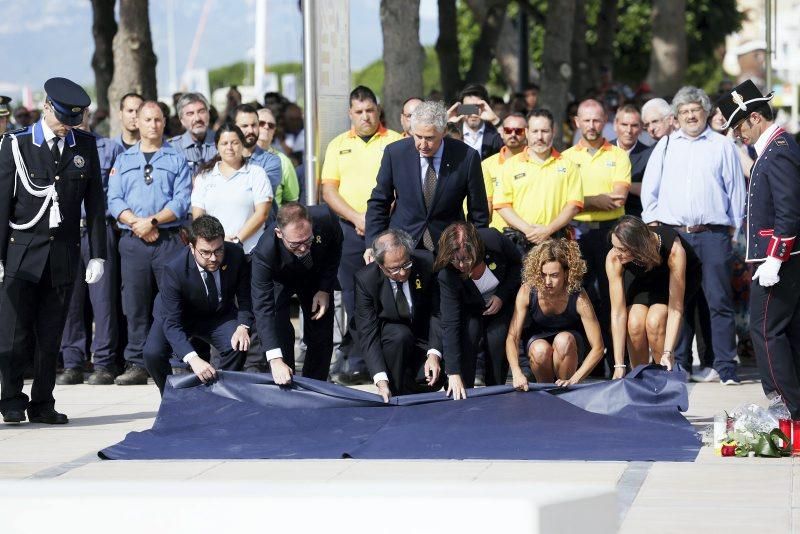 Homenaje a las vííctimas de Cambrils