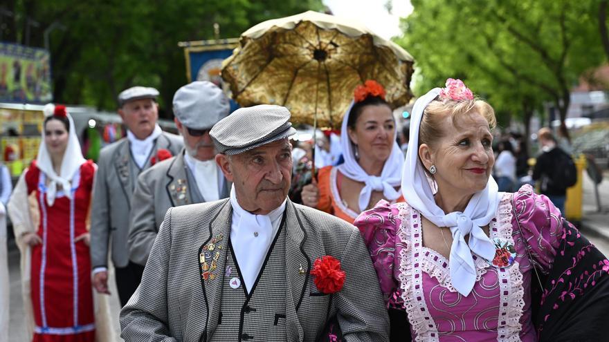 Los madrileños celebran su fiesta más castiza en la Pradera de San Isidro