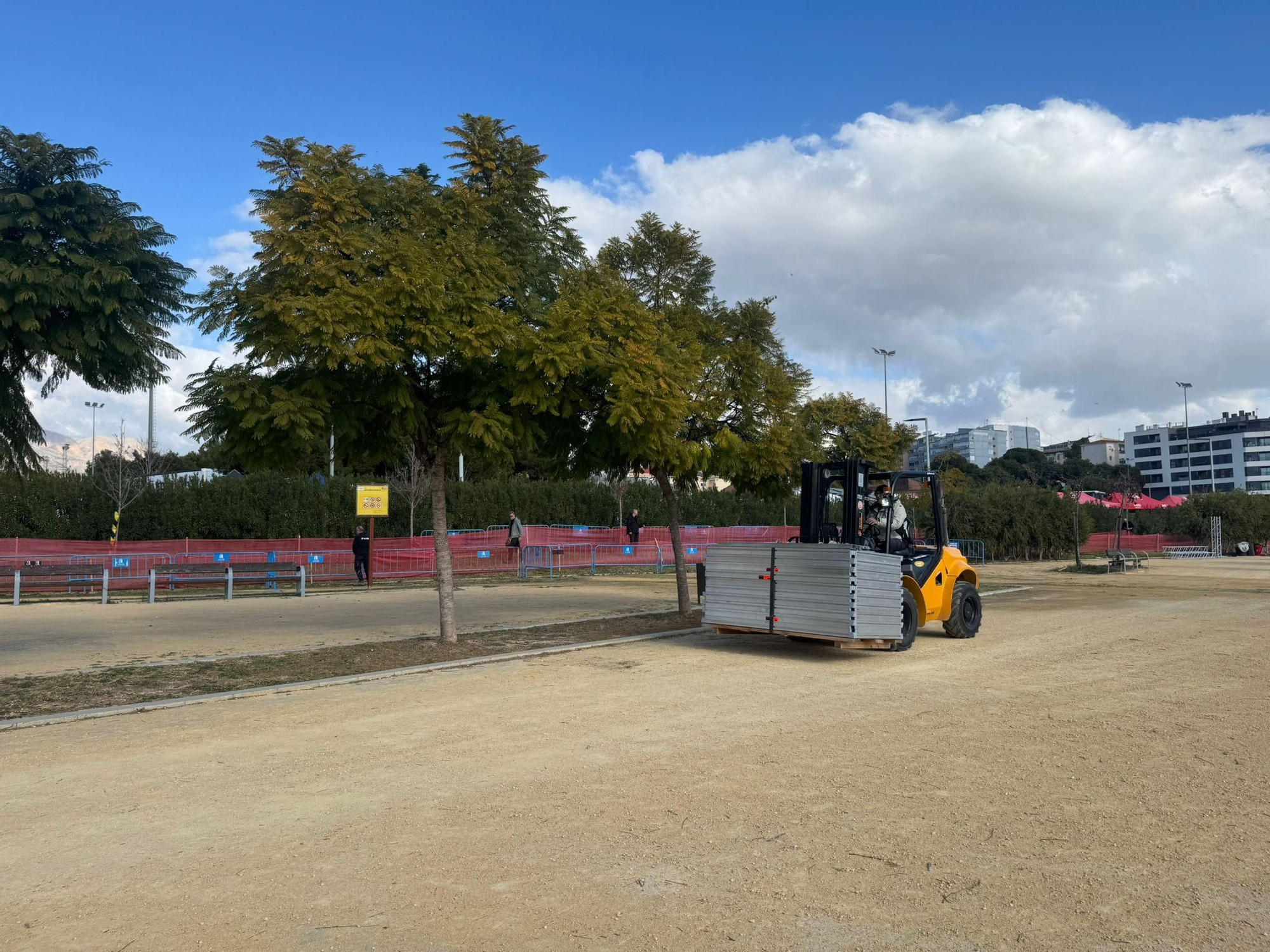 Así es el montaje del circuito del Ciclocross de Benidorm