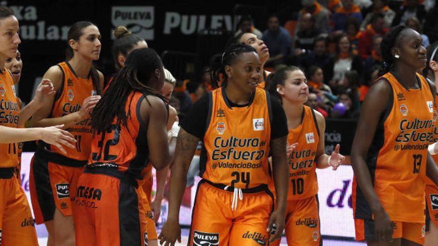 Las jugadoras taronja, en La Fonteta