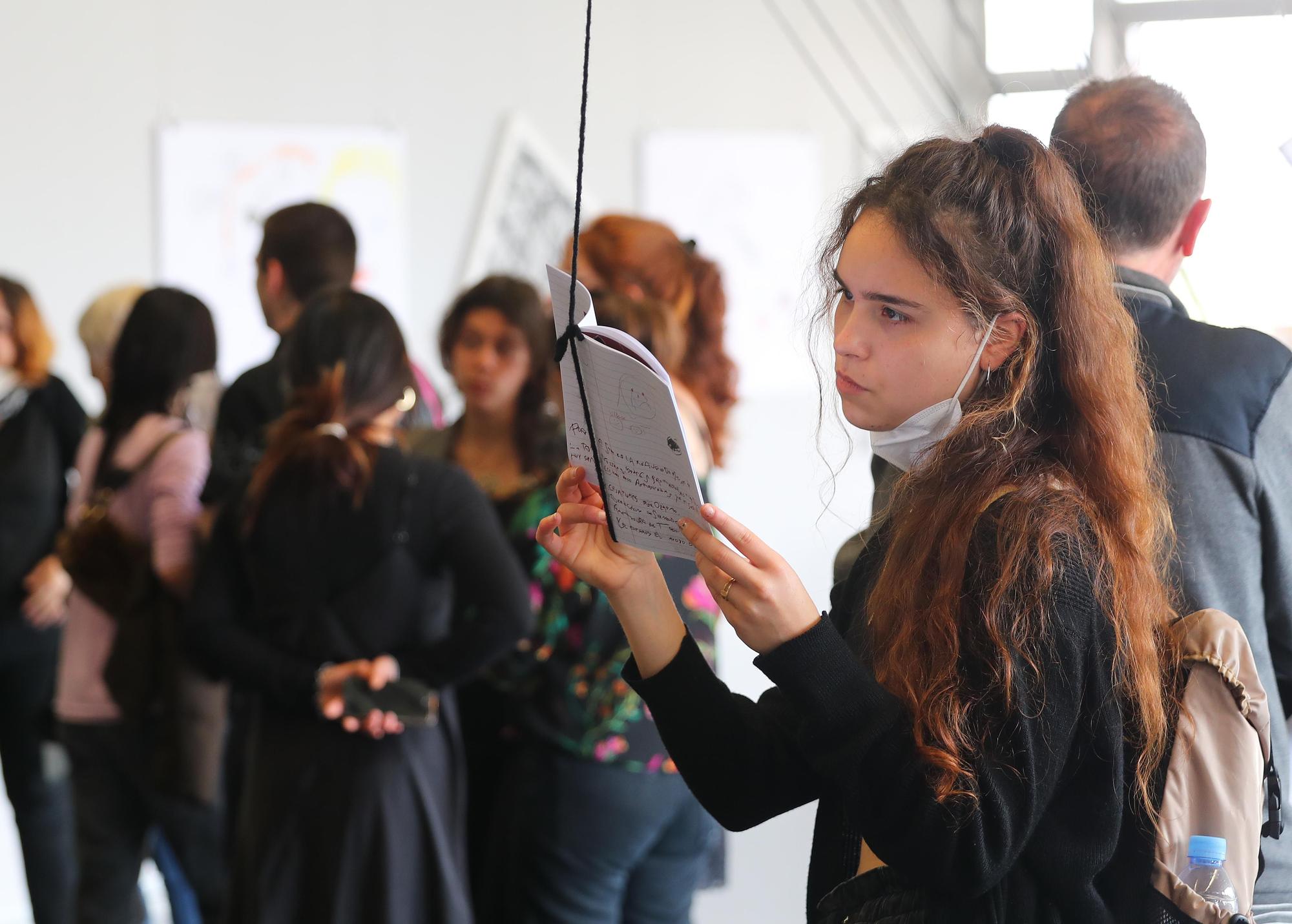 Exposición sobre la violencia vicaria en la UPV