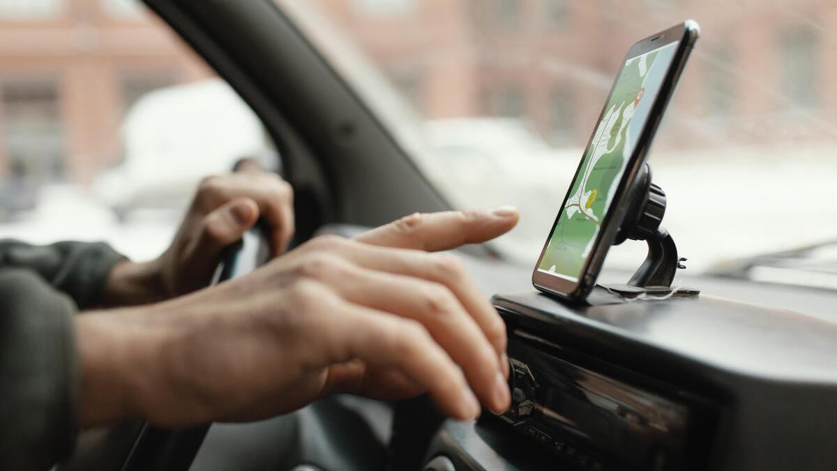 No te vayas de vacaciones sin este cargador para el coche: ¡esencial en viajes en carretera!