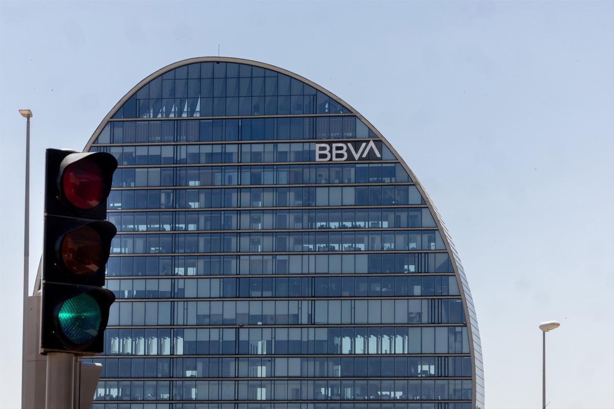 Fachada de la sede de BBVA, en Madrid (España)