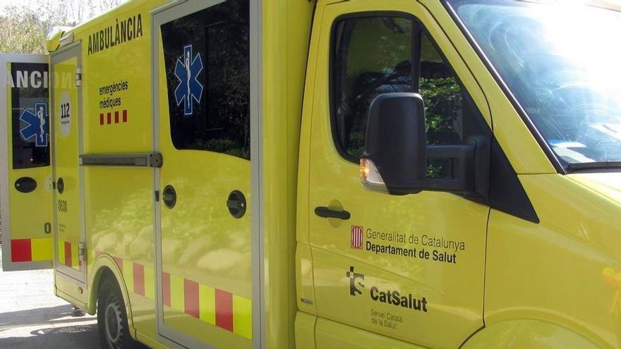 Una ambulancia del Sistema de Emergencias Médicas (SEM) de Cataluña