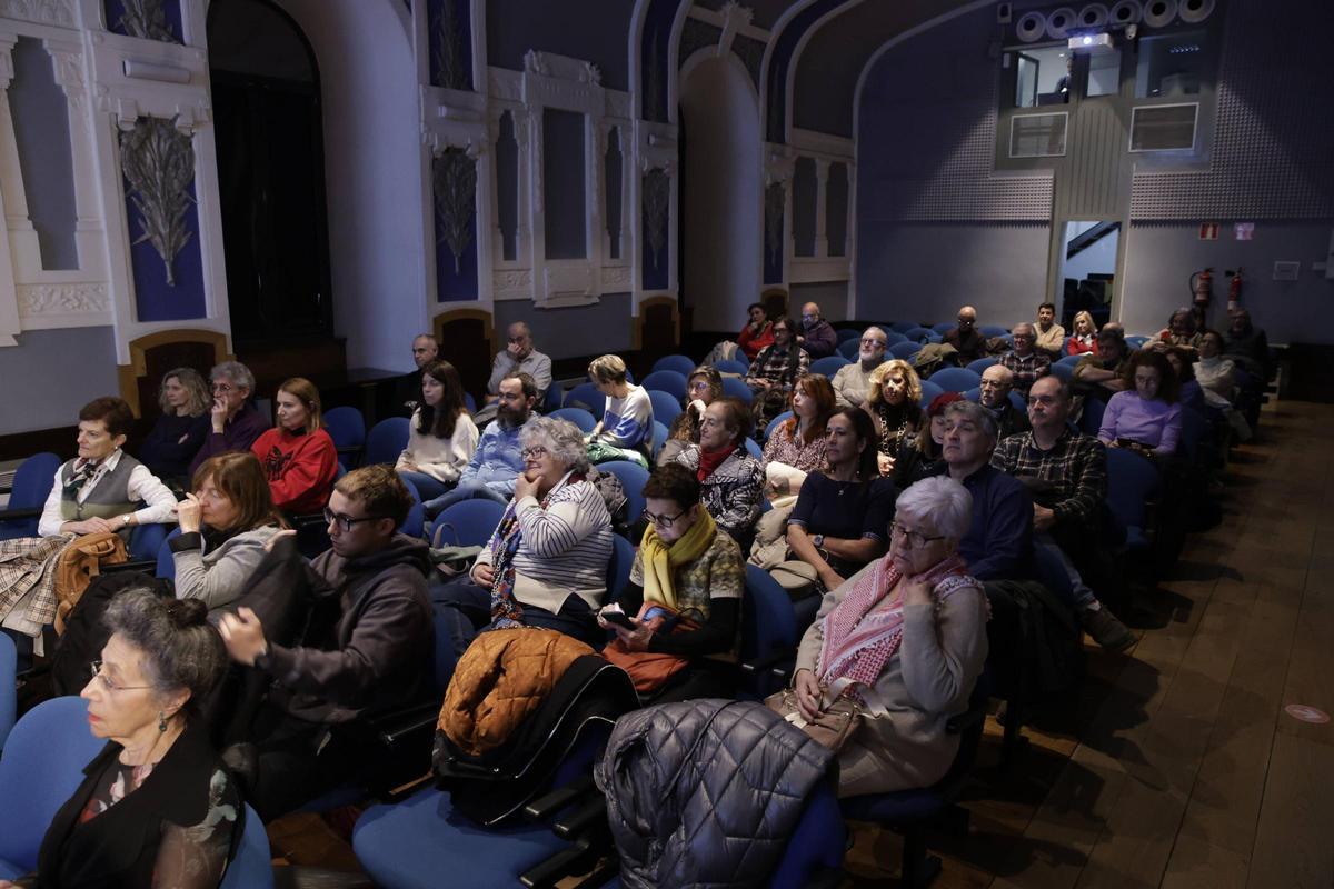 Asistentes al acto, que se celebró en el Centro de Cultura Antiguo Insituto de Gijón.