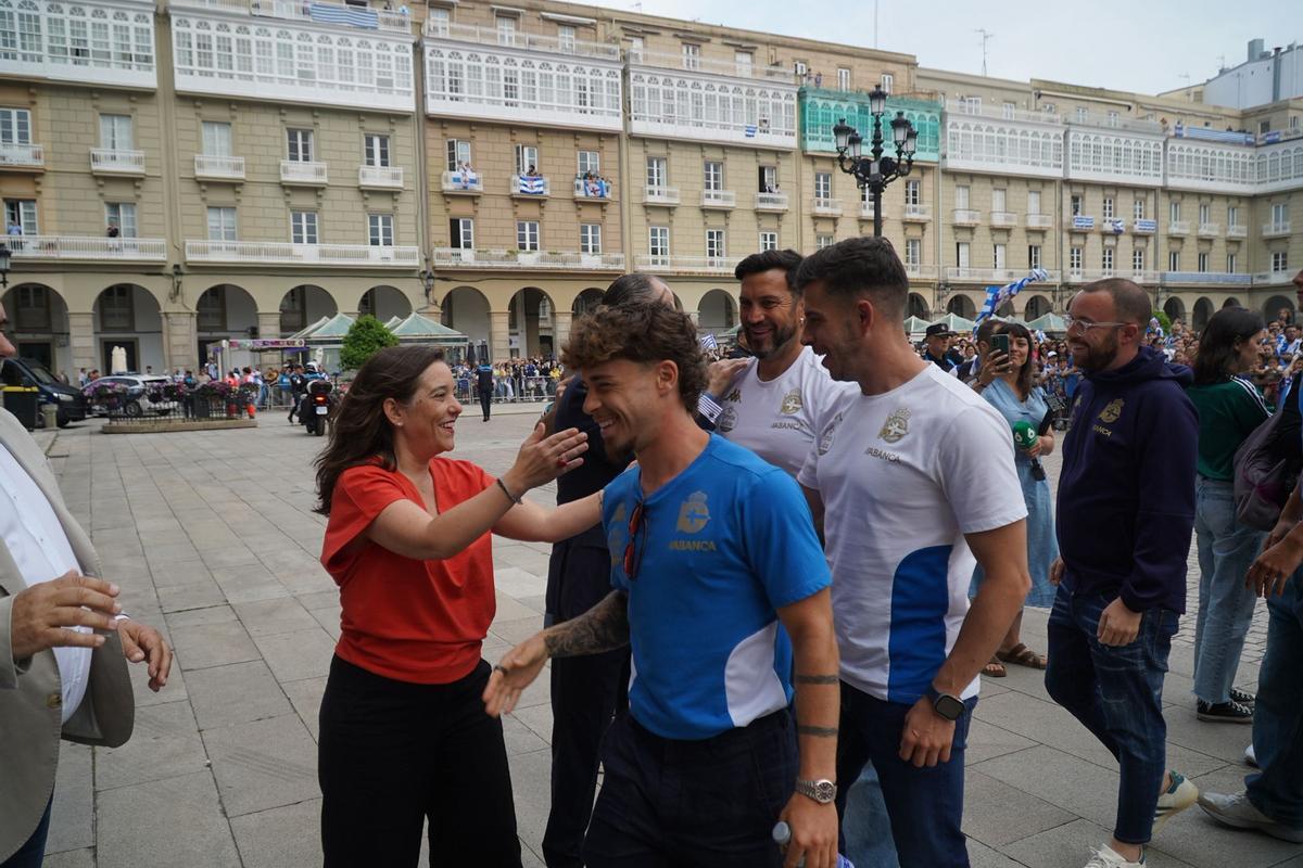 Recibimiento institucional al Deportivo en María Pita