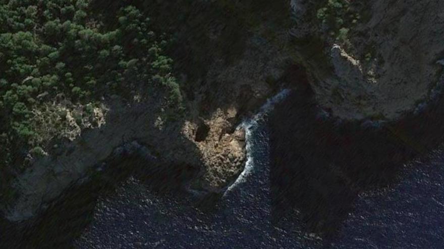 Aparece el cadáver del joven perdido en la cueva de s’Ullal de na Coloms