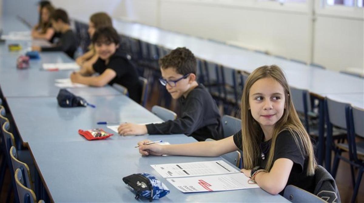 Exàmens de sisè de primària en l’escola Duran i Blas de les Corts.