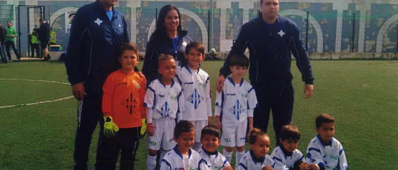 Equipo mini prebenjamín de Las Palmas que ganó el torneo.