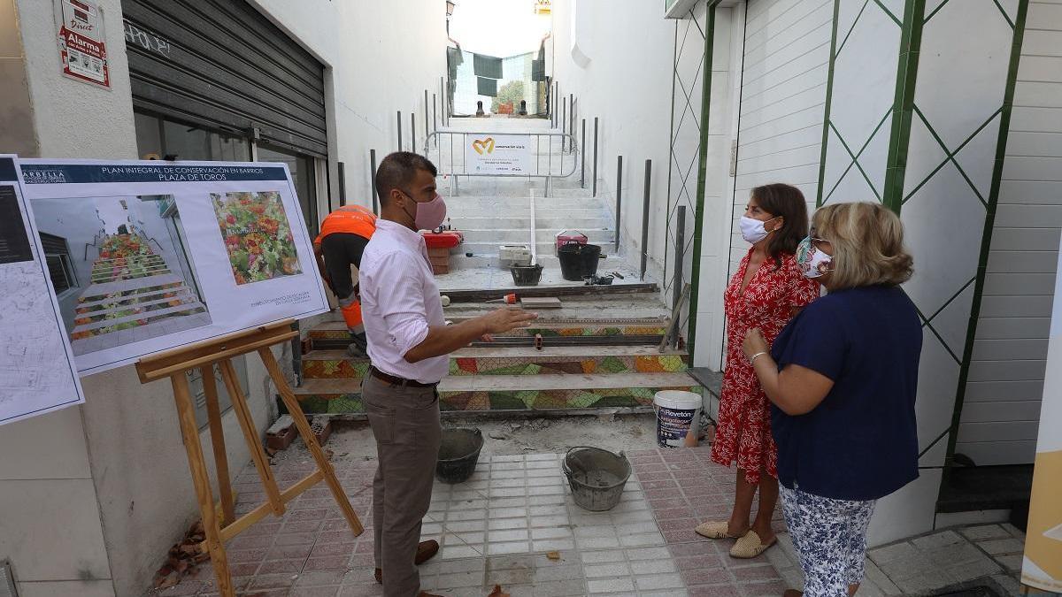 El concejal de Obras, Diego López, visita las obras en La Patera.