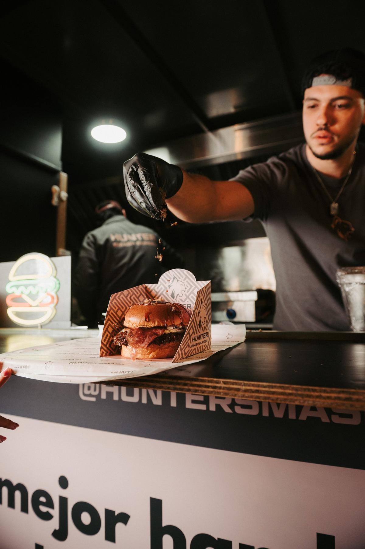 Las hamburguesas ganadoras de cada comunidad se reúnen en Madrid.