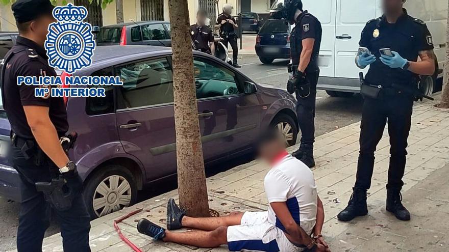 A navajazos y palos en Alicante por &quot;temas suyos&quot;