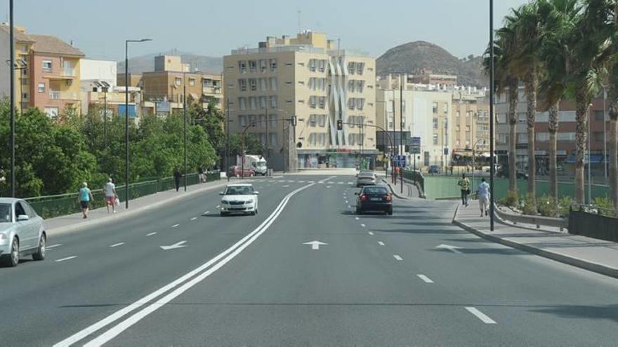 Una de las calles principales del barrio de San Diego, que se vería perjudicado ante el paso del AVE por la ciudad de Lorca.