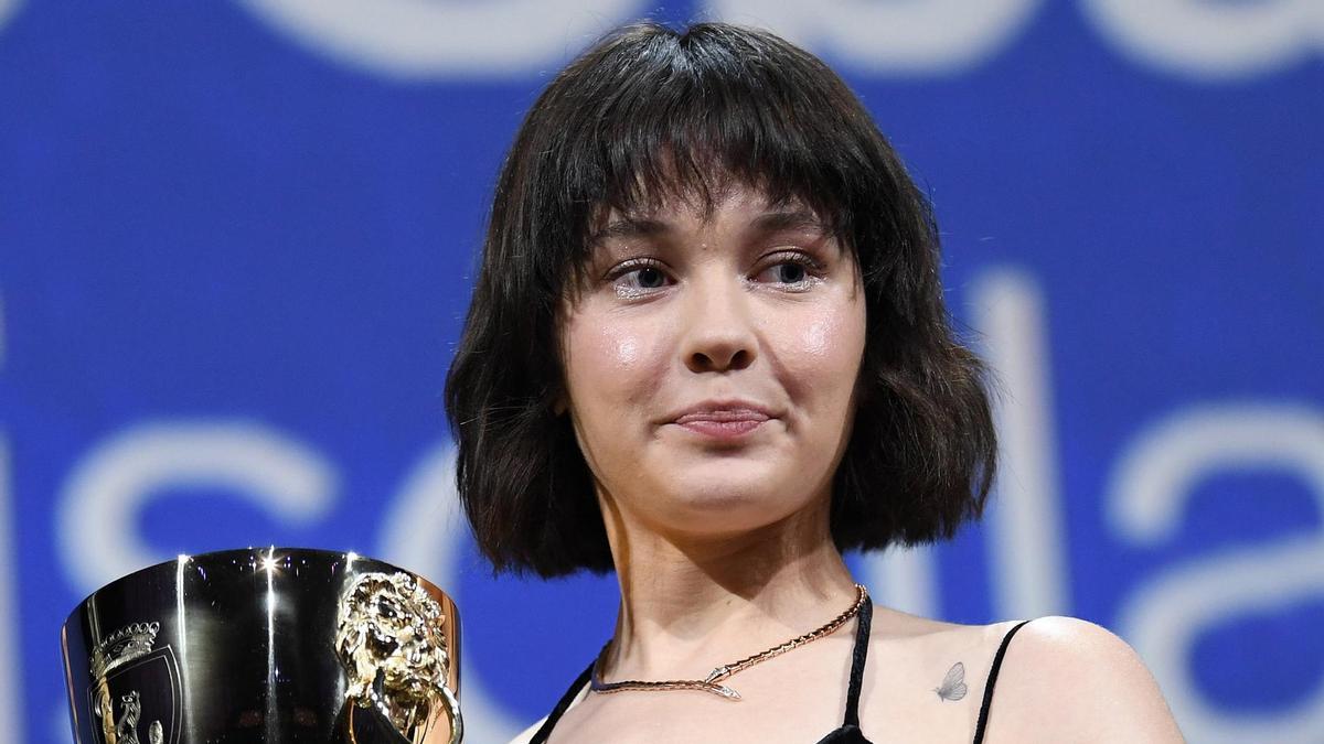 La actriz estadounidense Cailee Spaeny, ganadora de la Coppa Volpi en Venecia por 'Priscilla'