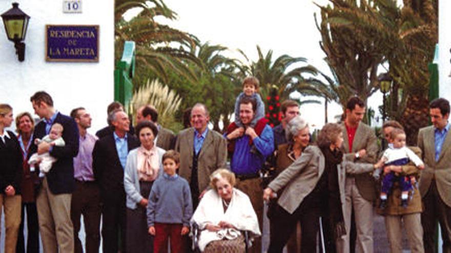 Foto de de los miembros de la Familia Real en la residencia  de La Mareta, a finales de diciembre de 1999. | lp / dlp