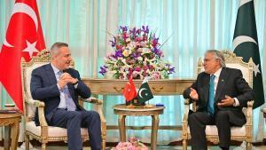 Canals oberts i una mediació gairebé impossible: així ha aconseguit el Pakistan asseure els EUA i l’Iran a la taula de negociacions