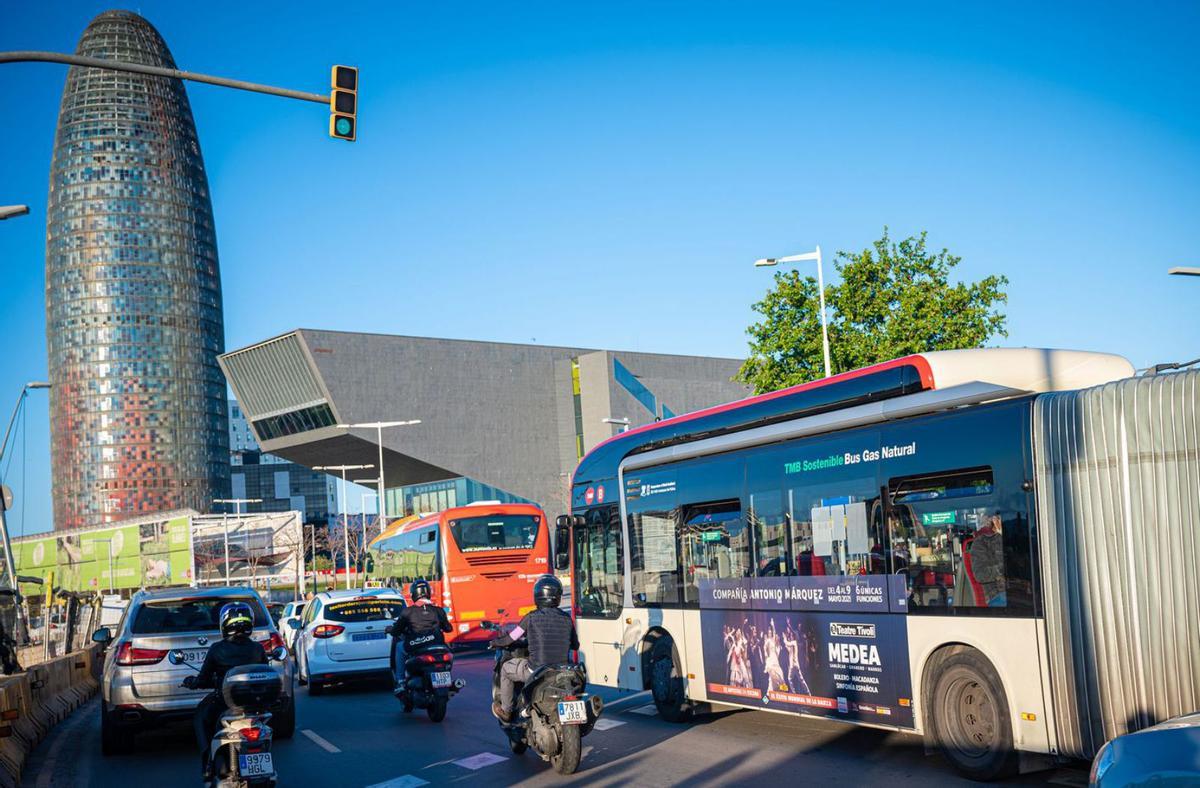 BCN cedeix per primera vegada la publicitat de 2.000 autobusos