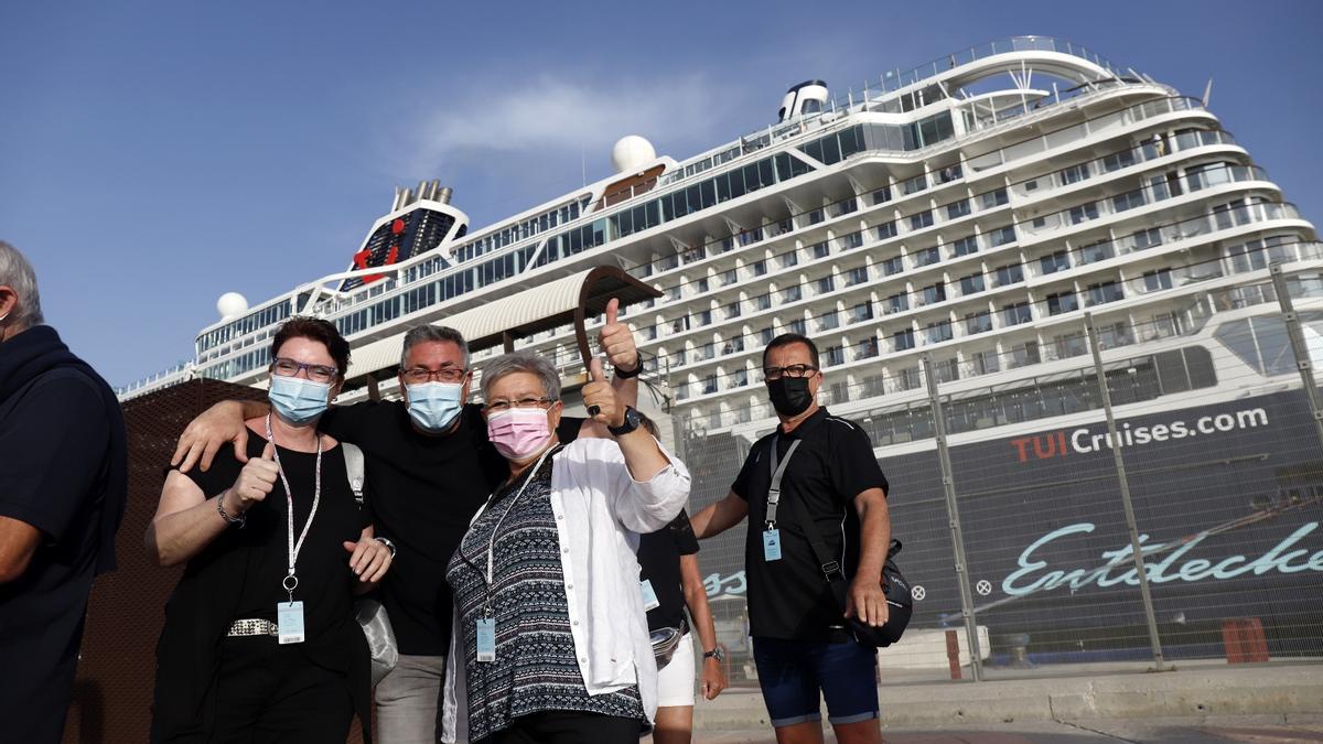 Llegada del primer crucero a Málaga tras el inicio de la pandemia