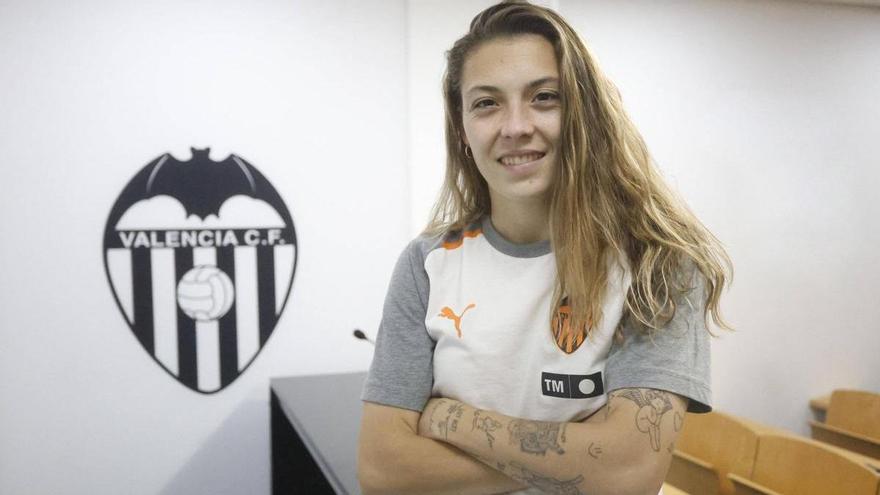 Asun Martínez: &quot;Es una sensación brutal, deseo volver a marcar en Mestalla&quot;