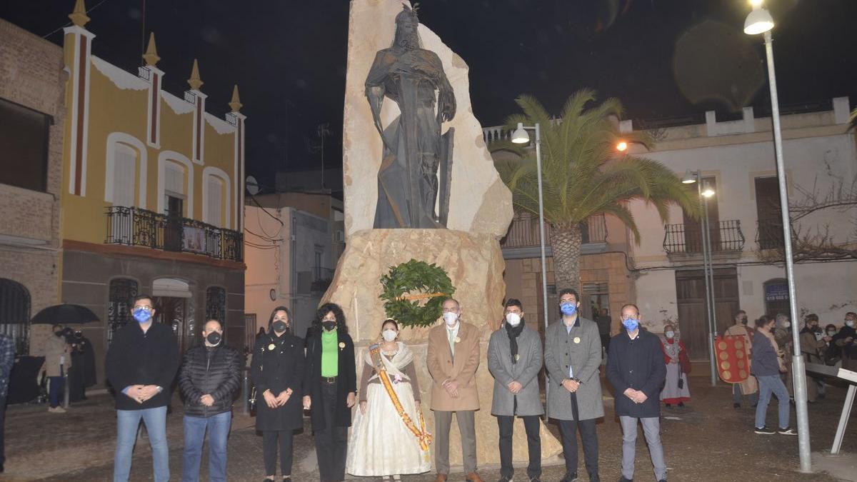 Autoridades y representantes festivas encabezaron los actos institucionales pos la Carta Pobla de Moncofa.