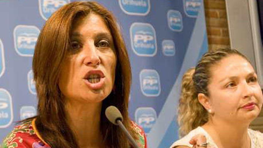 Mónica Lorente y Pepa Ferrando (PP), en una imagen de archivo.