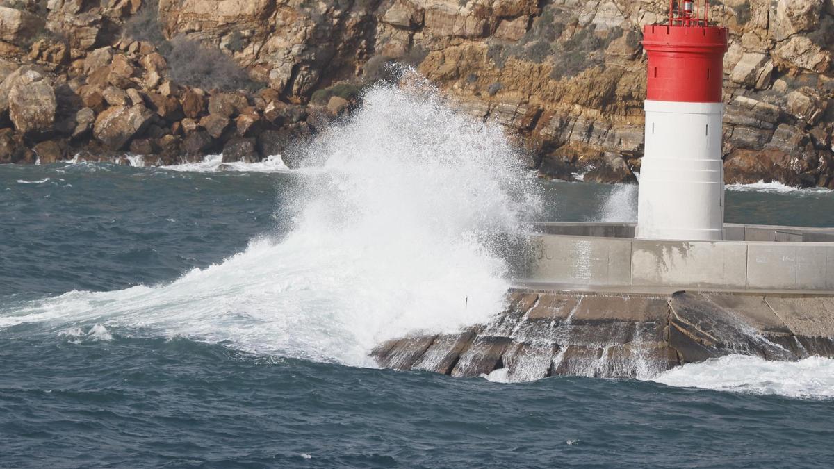 Oleaje en Cartagena por un temporal de viento
