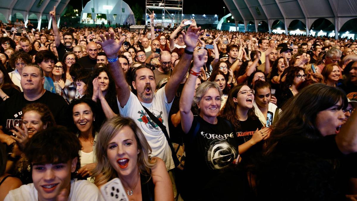 Asistentes al concierto de "Europe" el año pasado.