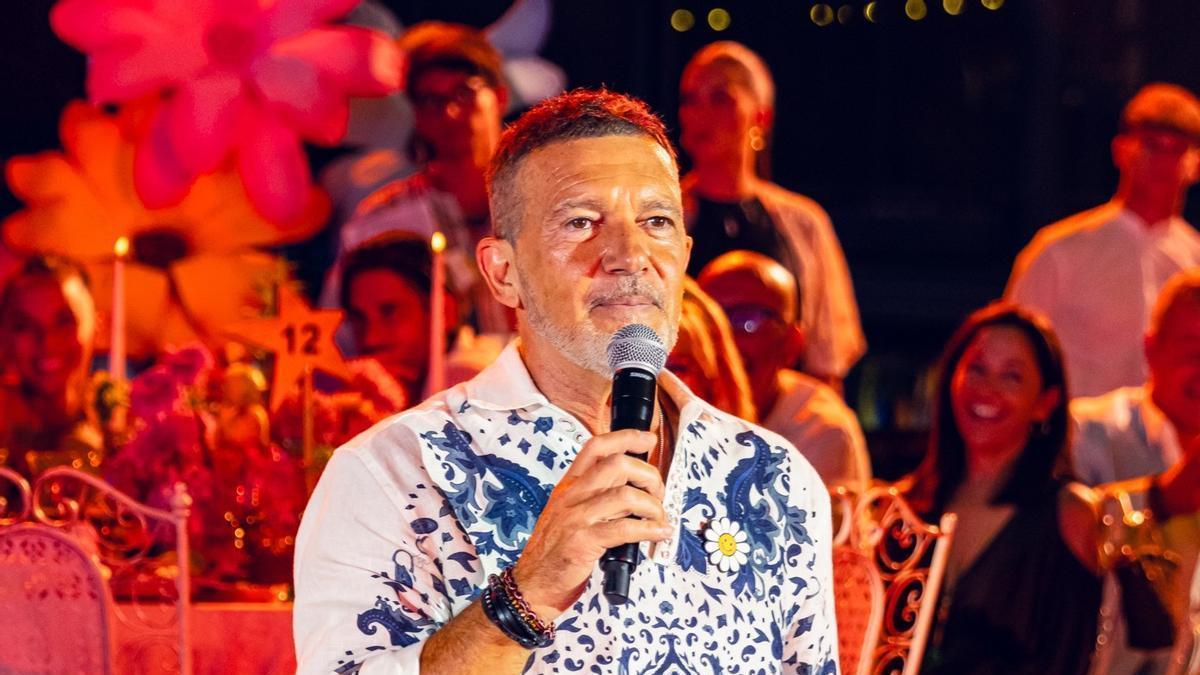 Antonio Banderas, a corazón abierto en su 66 cumpleaños: confiesa que está deseando ser abuelo