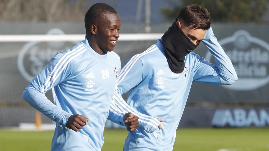 Pape Cheikh y Brais Mendez, en un entrenamiento. // R. Grobas