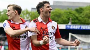 Giménez firmó los dos goles que dieron la victoria al Feyenoord ante el Excelsior