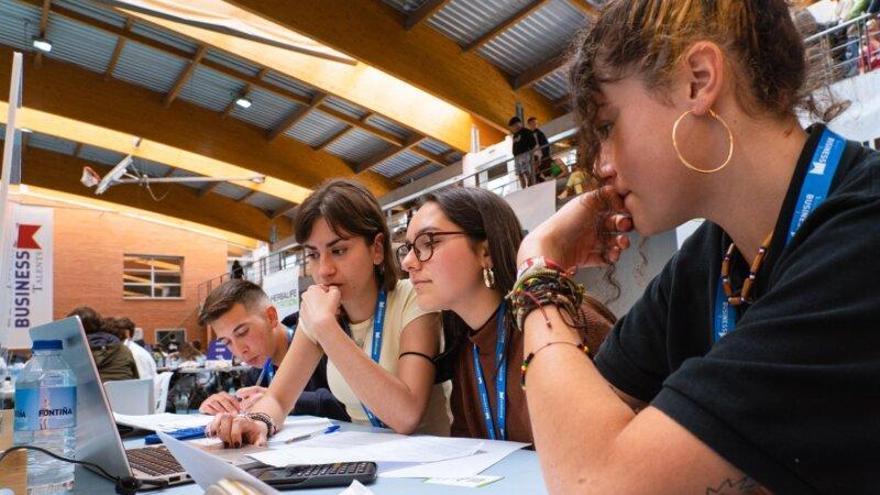 La Junta de Extremadura destina 3 millones a facilitar la primera experiencia laboral de jóvenes desempleados