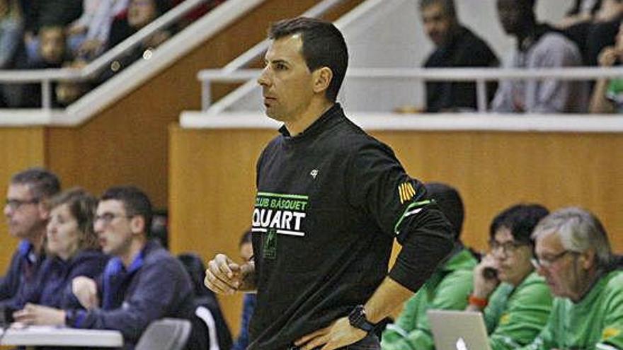 Carles Ribot, entrenador del Quart-Germans Cruz, durant un partit d&#039;aquesta temporada.