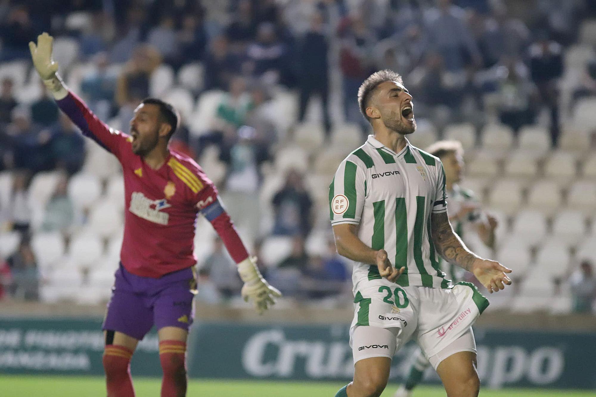 Córdoba CF - Recreativo de Huelva: las imágenes del partido en El Arcángel