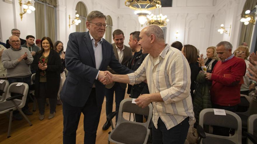 Ximo Puig visita Xàtiva para presentar su libro &quot; Una idea de esperanza&quot;