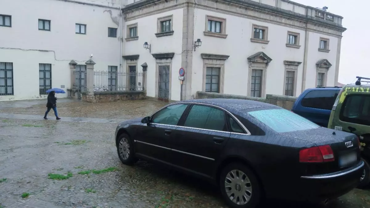 La alcaldía de Cáceres tendrá nuevo coche 21 años después
