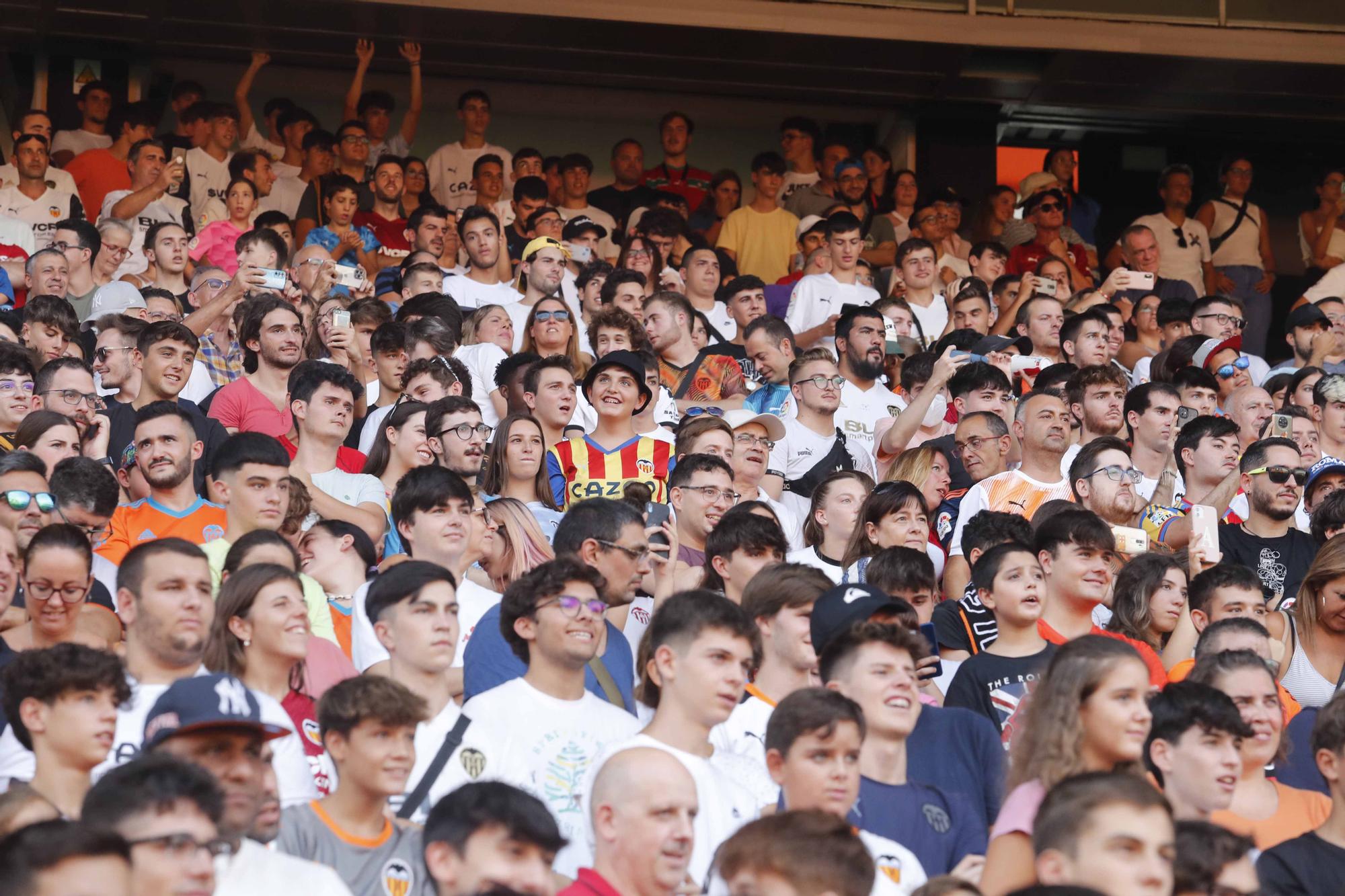 Búscate en la presentación de los fichajes del Valencia CF