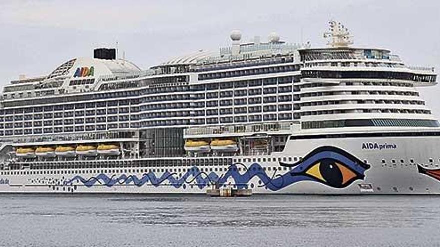 Crucero &#039;AidaPrima&#039;, de 300 metros de eslora, que rescató el cadáver del buzo y lo trasladó al puerto de Palma en octubre.