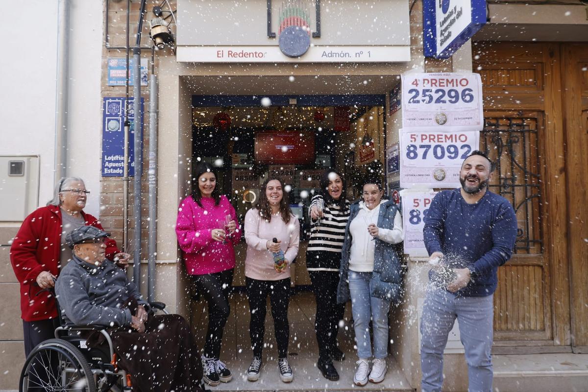 Alfara del Patriarca celebra el quinto premio de la Lotería de Navidad