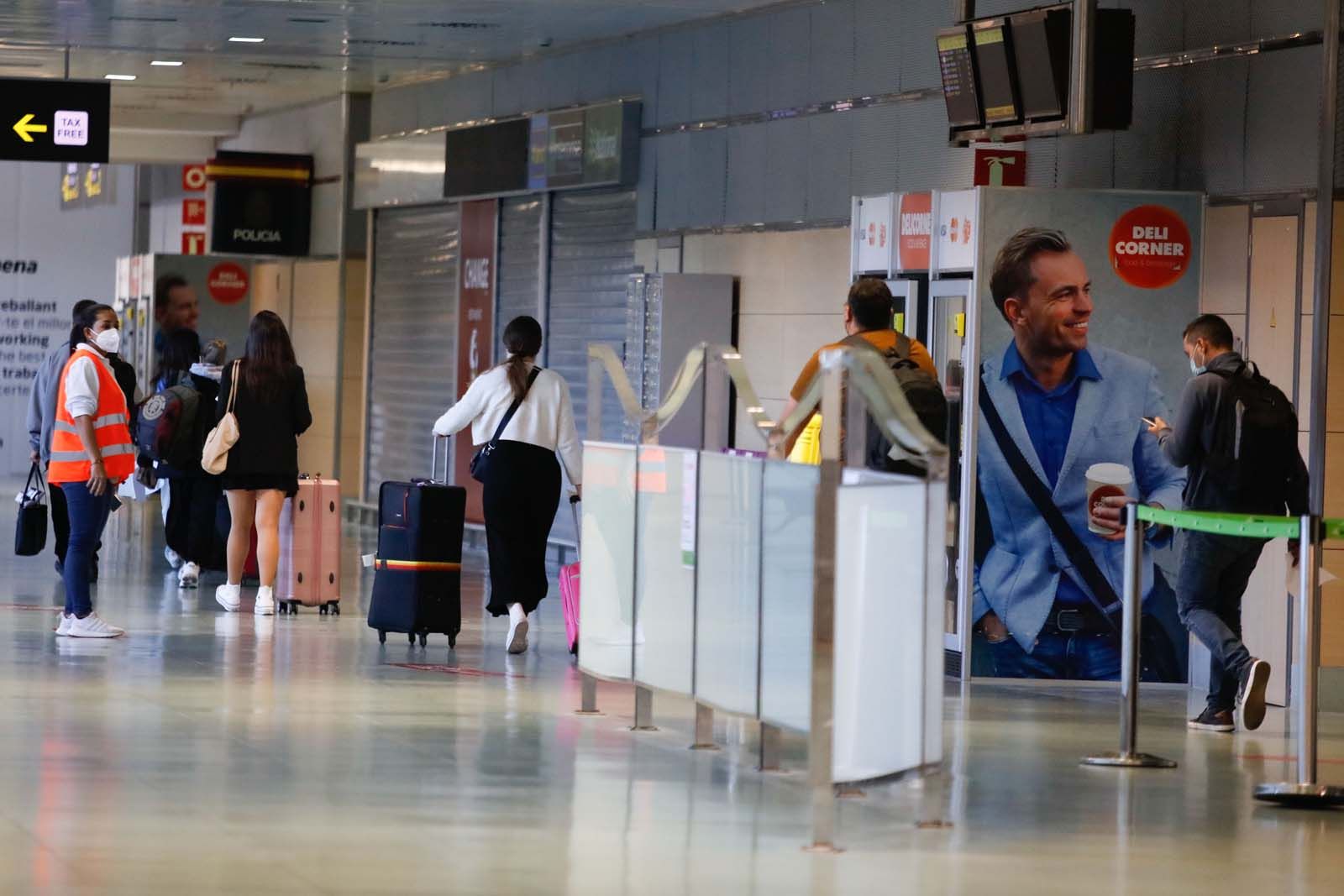 Aeropuerto de Ibiza: «Teníamos mono de viajar»