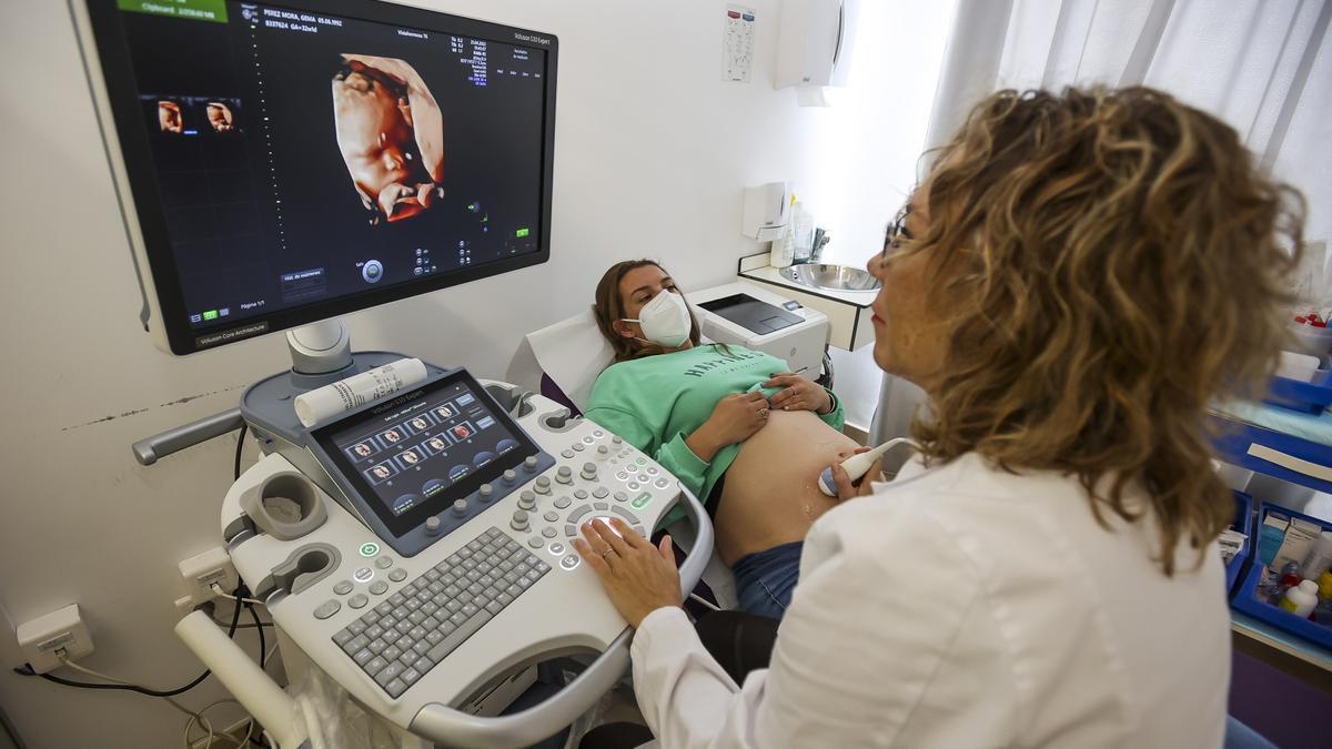 La tecnología de última generación es fundamental para determinar en todo momento el estado de salud de la madre y del futuro bebé