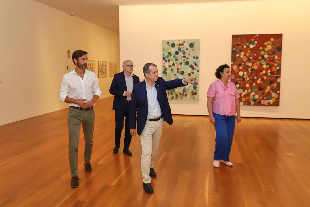 La autora, con Caballero, Gómez y el director del MARCO.