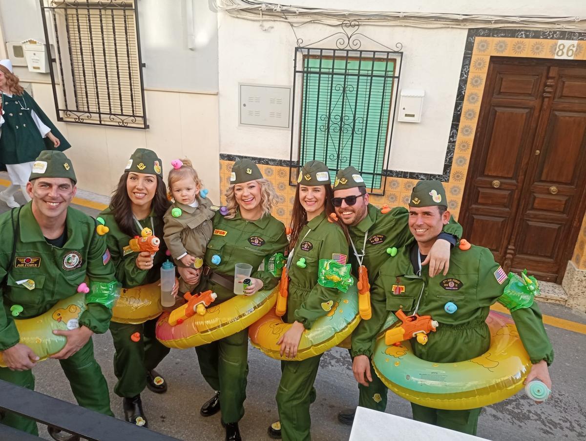 Una imagen del divertido pasacalles carnavalero de Rute.