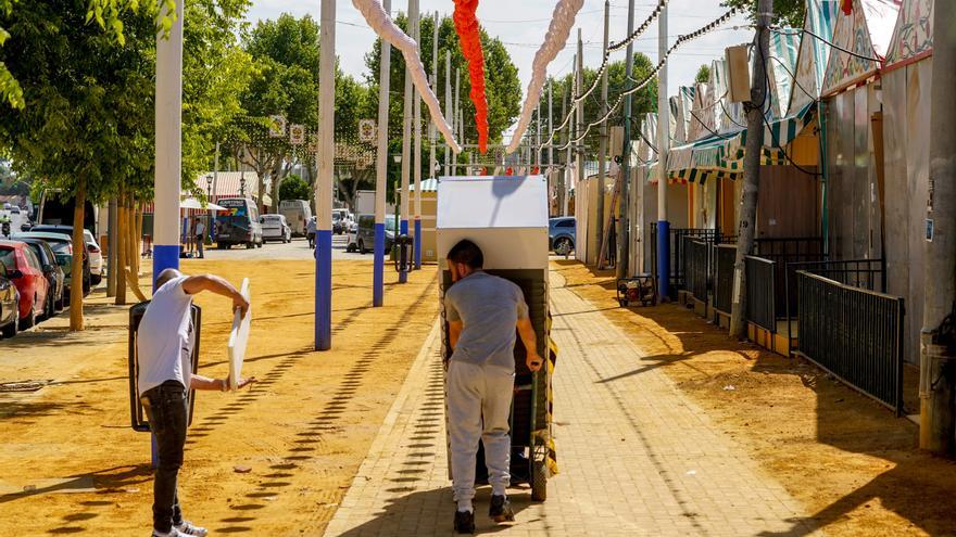 Imagen de archivo de los preparativos para la Feria de Abril de Sevilla