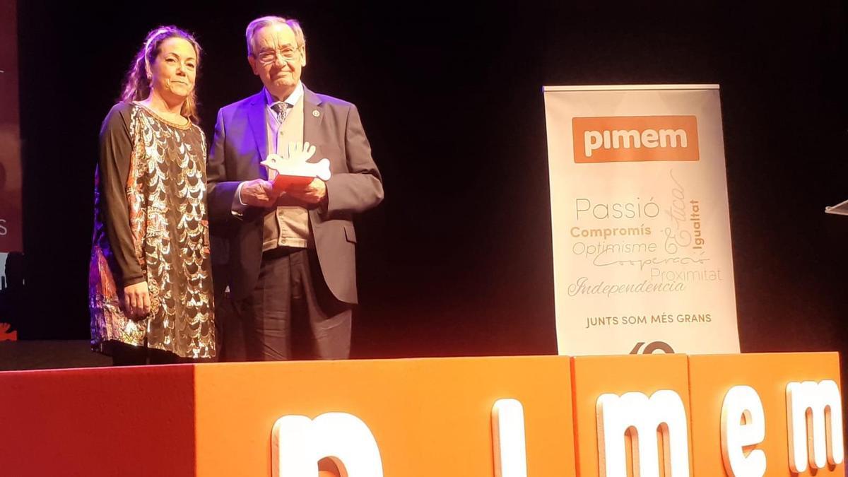 Antoni Vidal recoge el premio PIMEM para Academia Fleming