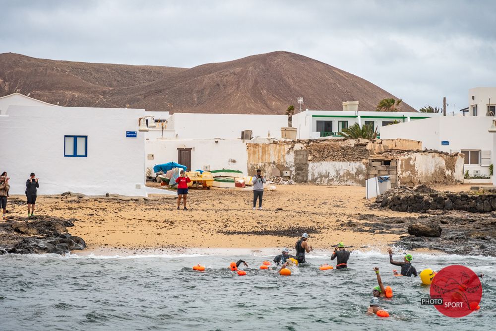 Etapa La Graciosa-Famara de la vuelta a nado por etapas de Lanzarote (2020)