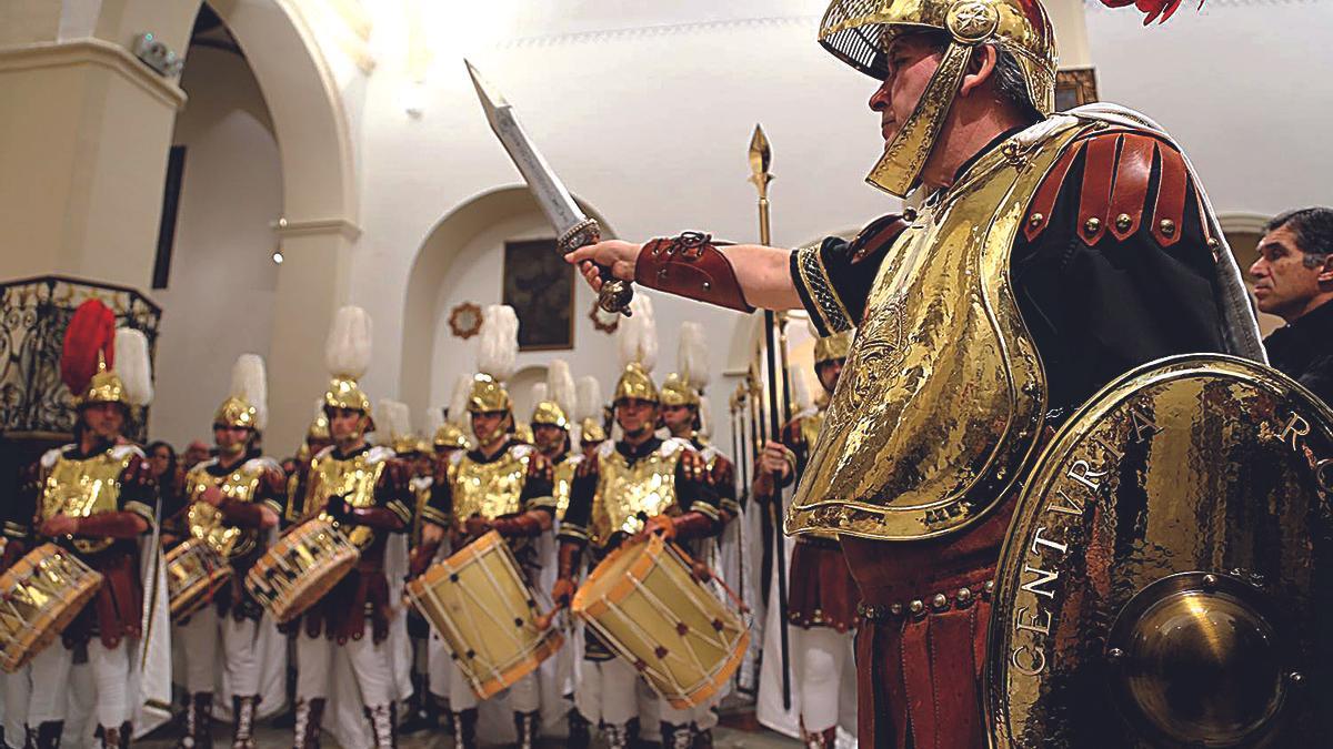 Centuria romana Munda: La sentencia de Jesús abre la Semana Santa montillana.